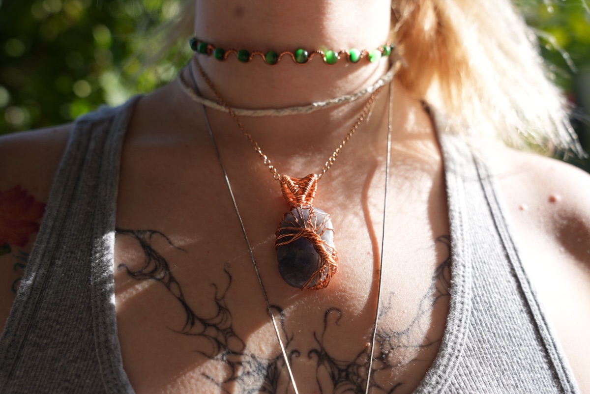 Green Bead and Copper Scallop Choker